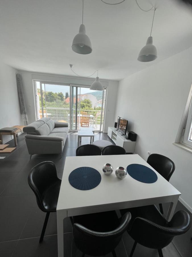 Apartmani Kamil Marina Zewnętrze zdjęcie