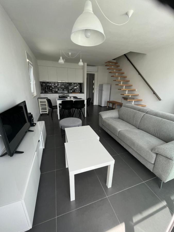 Apartmani Kamil Marina Zewnętrze zdjęcie